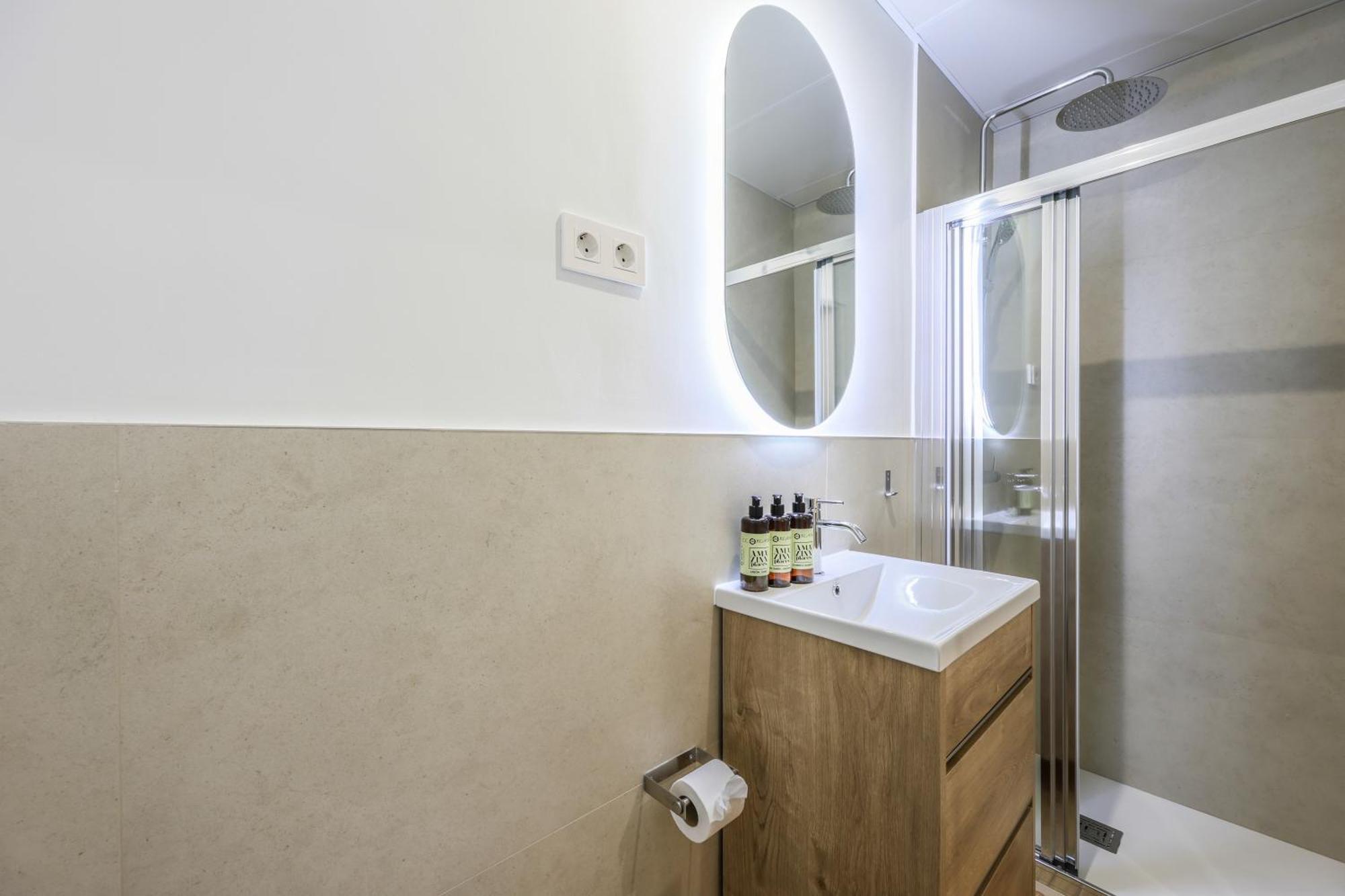Encantador Apartamento Plaza Del Callao, Mid Term Madrid Exteriör bild
